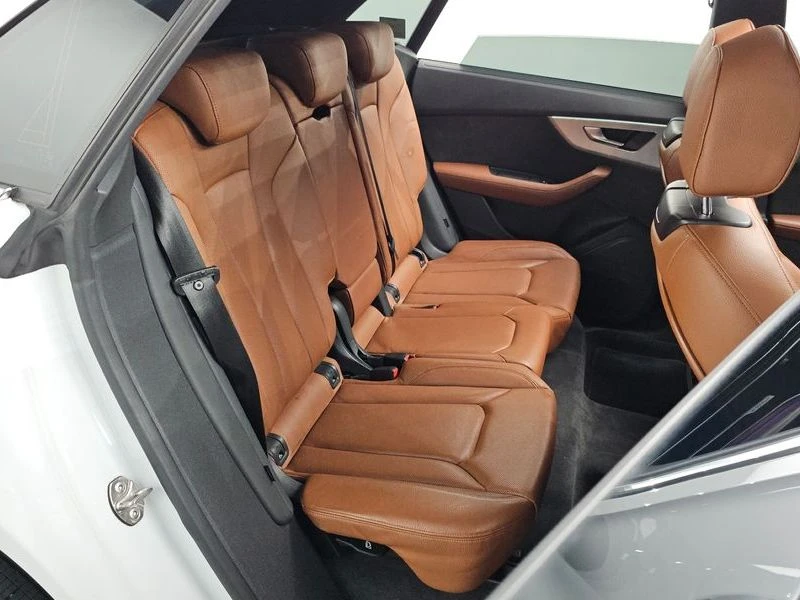 Audi Q8 45 TDI Quattro Premium| 231к.с.| ВКЛ.ТЕХНОТЕСТ, снимка 11 - Автомобили и джипове - 55099585