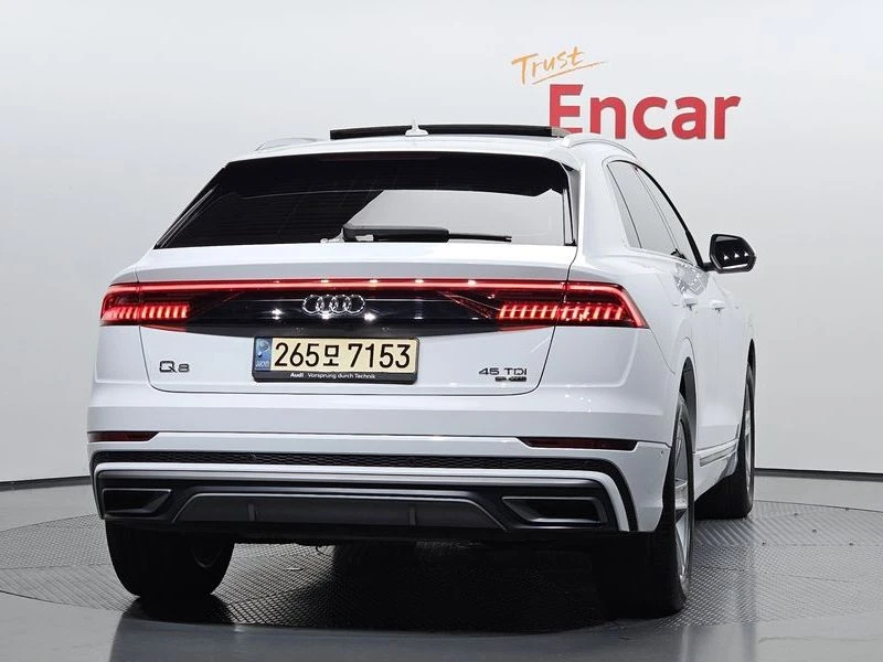 Audi Q8 45 TDI Quattro Premium| 231к.с.| ВКЛ.ТЕХНОТЕСТ, снимка 4 - Автомобили и джипове - 55099585