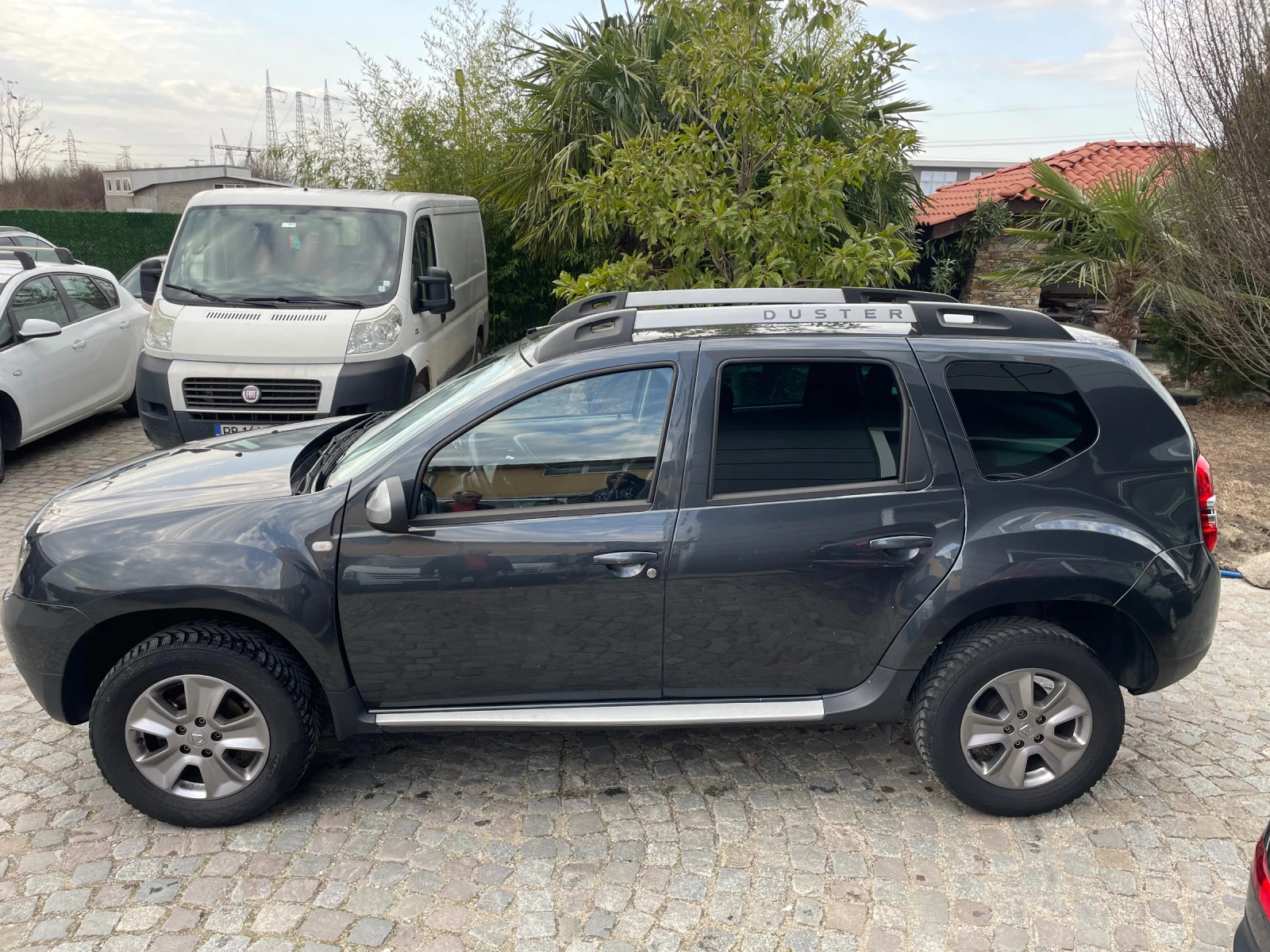 Dacia Duster 1.6i GAZ - изображение 5