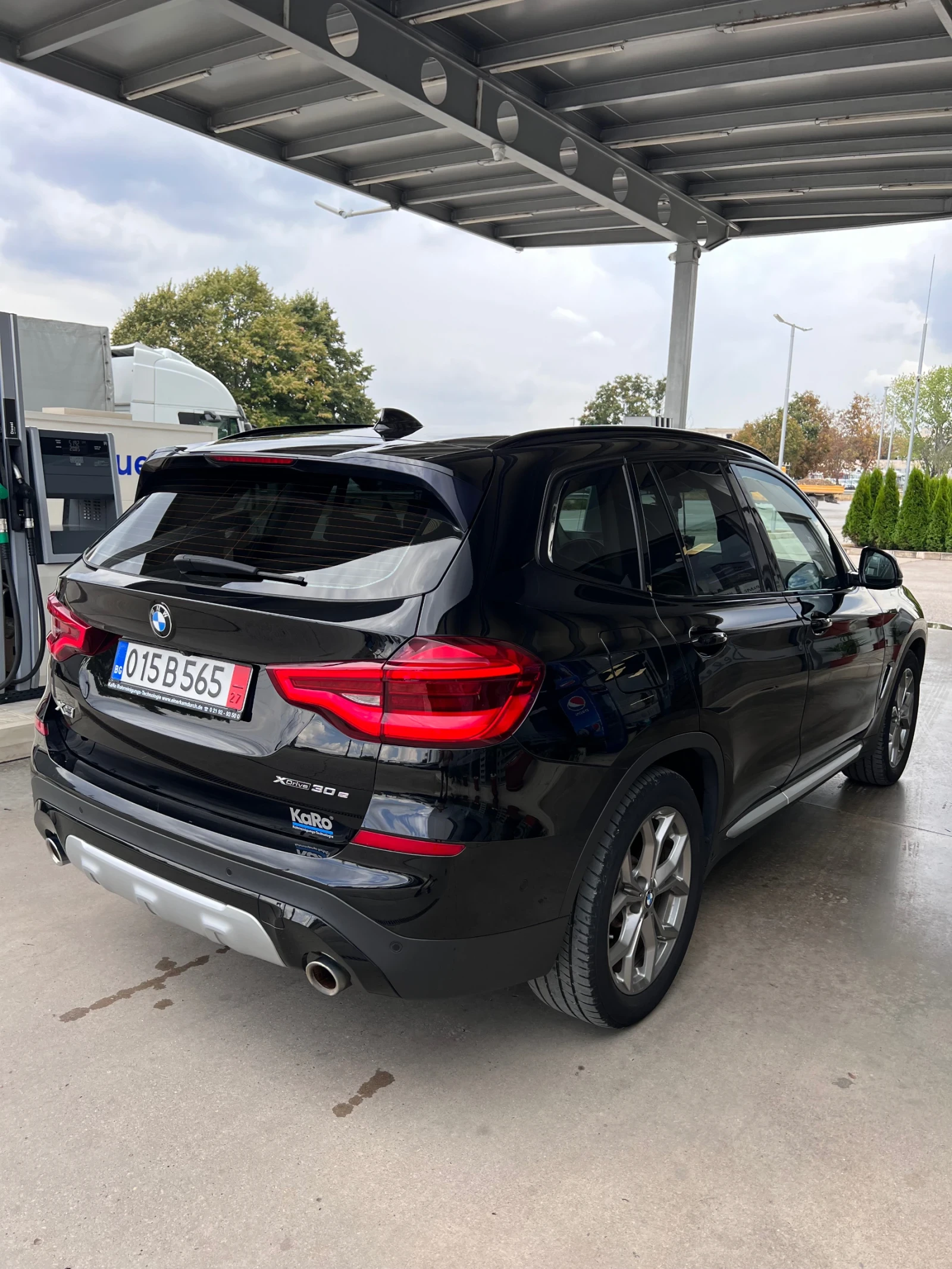 BMW X3 X drive Plug in hybrid X-line M - изображение 3