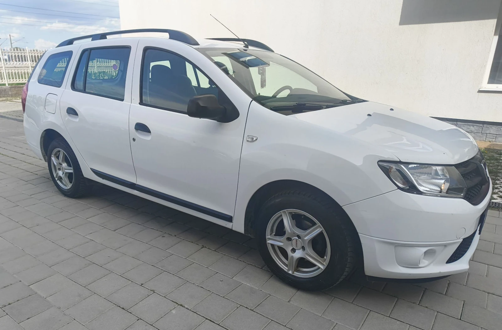 Dacia Logan 1.2 16V 75к.с Евро 6 - изображение 2