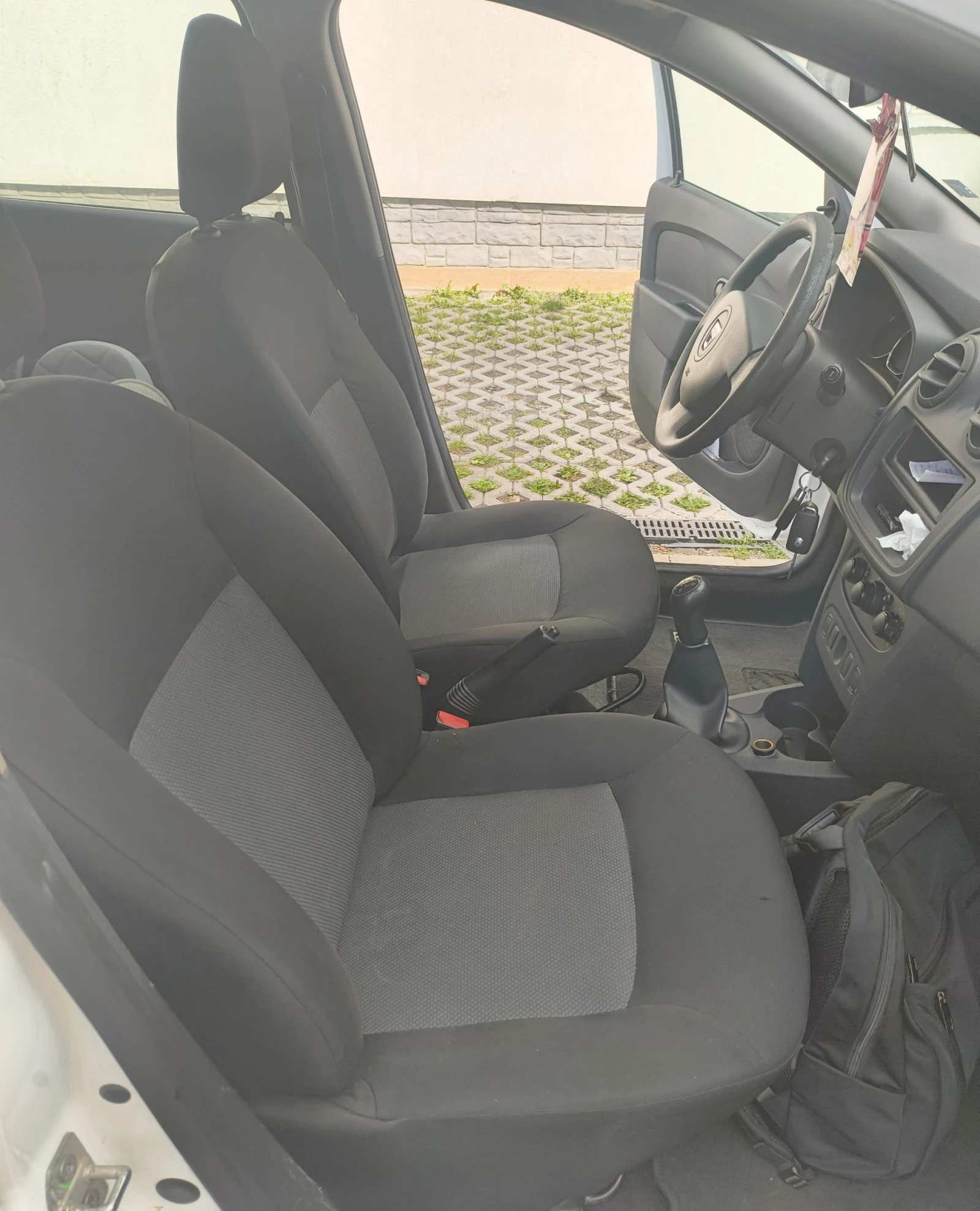 Dacia Logan 1.2 16V 75к.с Евро 6 - изображение 8