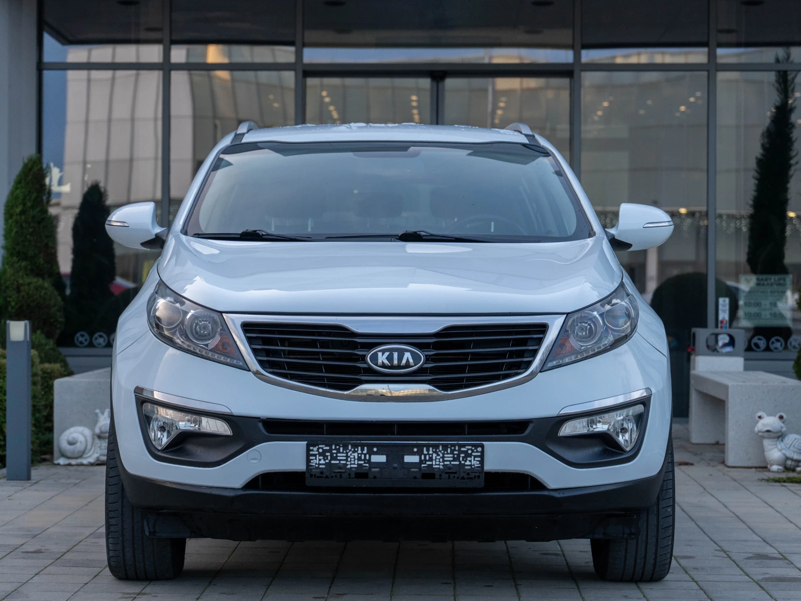 Kia Sportage 106 хил. РЕАЛНИ КИЛОМЕТРИ ПЪЛНА СЕРВИЗНА ИСТОРИЯ - изображение 2