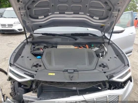 Audi E-Tron Premium Plus, снимка 10
