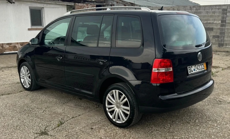 VW Touran 2.0 TDI 170kc 7-местен Внос от Германия, снимка 3 - Автомобили и джипове - 48032710