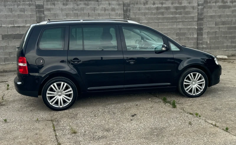 VW Touran 2.0 TDI 170kc 7-местен Внос от Германия, снимка 5 - Автомобили и джипове - 48032710