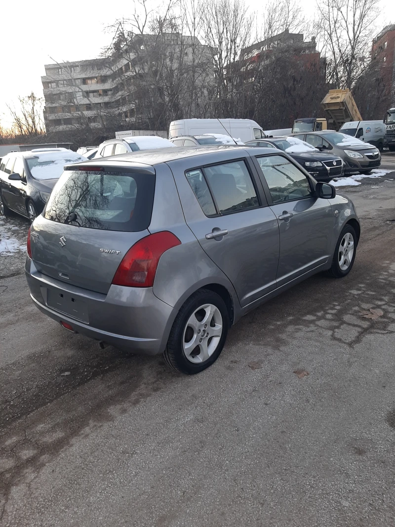 Suzuki Swift 1, 3 бензин, снимка 14 - Автомобили и джипове - 49168313