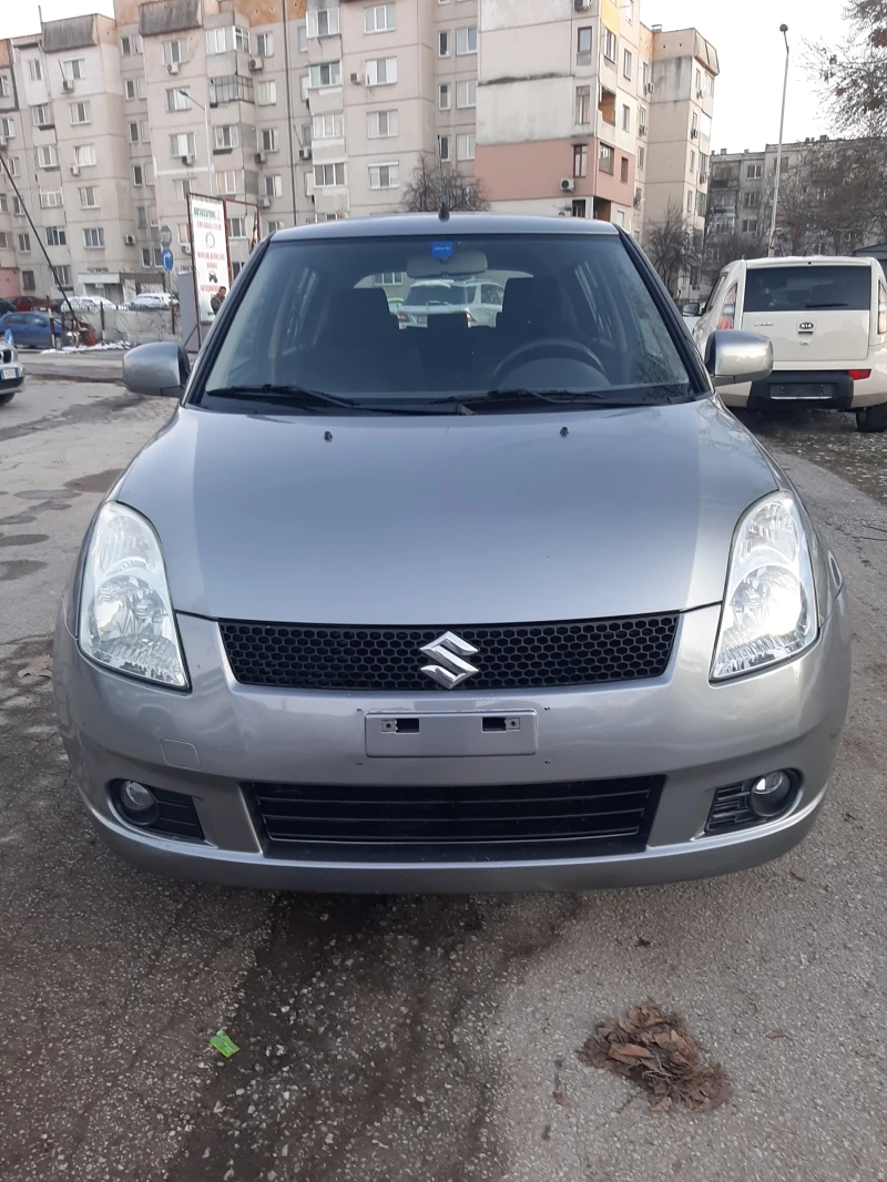 Suzuki Swift 1, 3 бензин, снимка 1 - Автомобили и джипове - 49168313