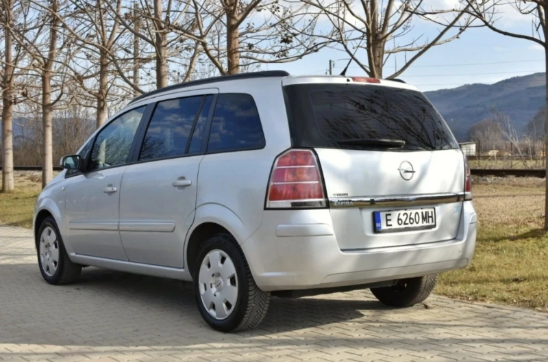 Opel Zafira Ван, снимка 4 - Автомобили и джипове - 49200718