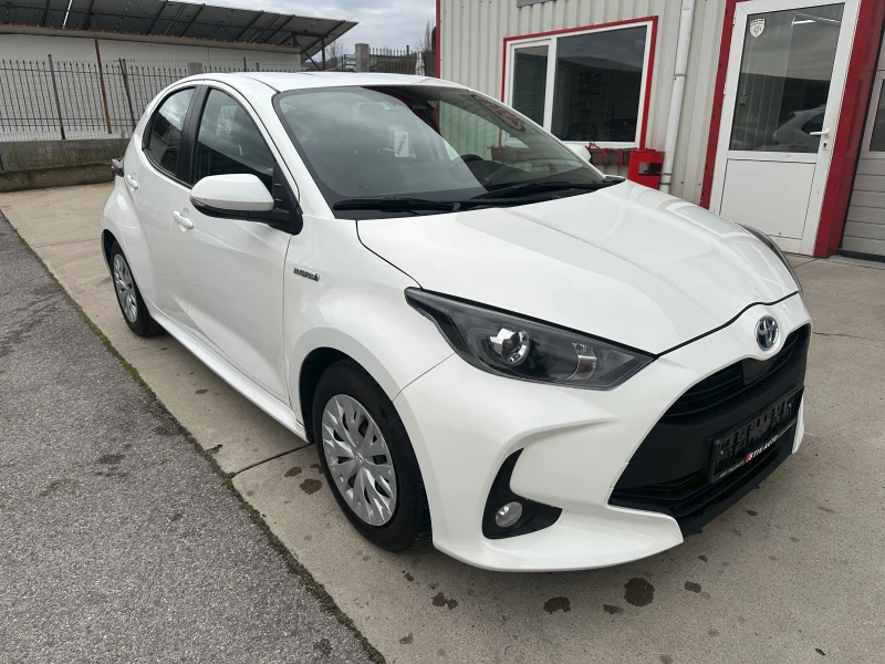 Toyota Yaris 1.5HYBRID, снимка 8 - Автомобили и джипове - 52641130