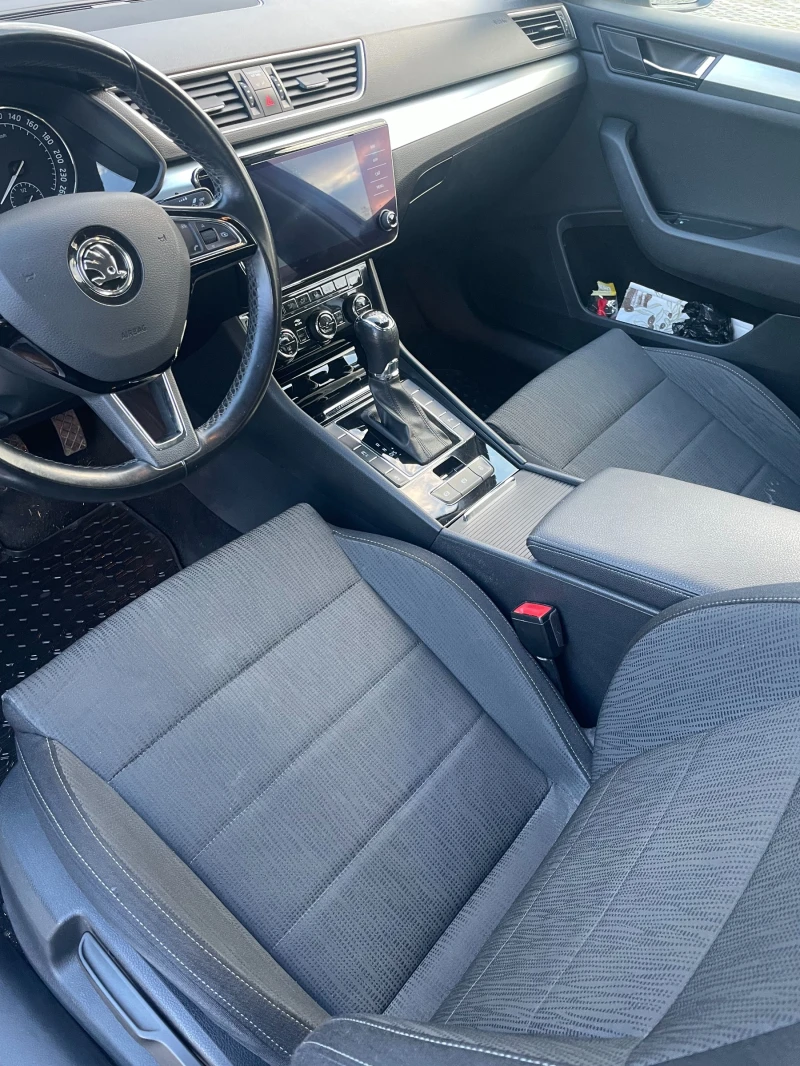 Skoda Superb, снимка 7 - Автомобили и джипове - 52725947