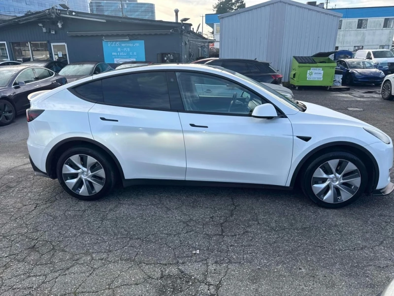 Tesla Model Y Long Range AWD * CARFAX * БЕЗ ПЪРВОНАЧАЛНА ВНОСК, снимка 4 - Автомобили и джипове - 52951164