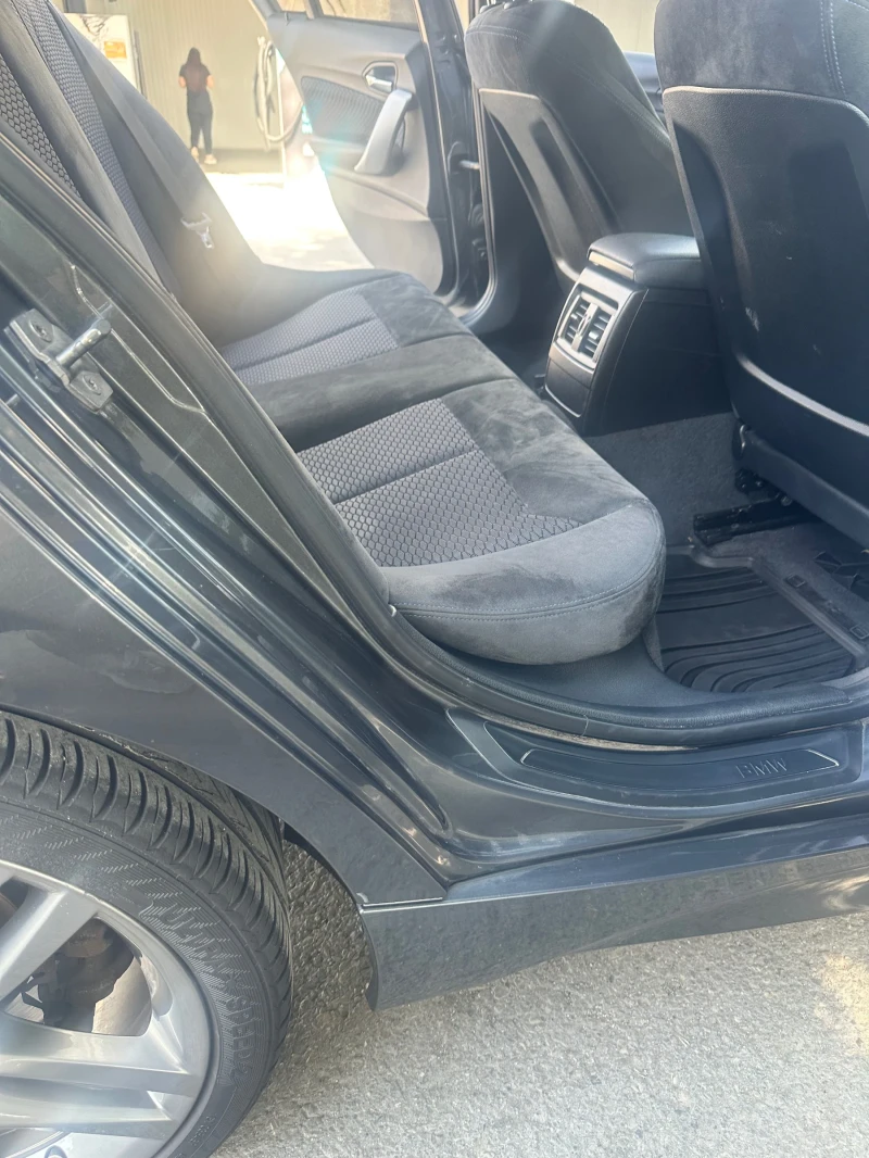 BMW 120 FULL M PACK + CarPlay + Подгрев + Нови Pirelli, снимка 8 - Автомобили и джипове - 53204163