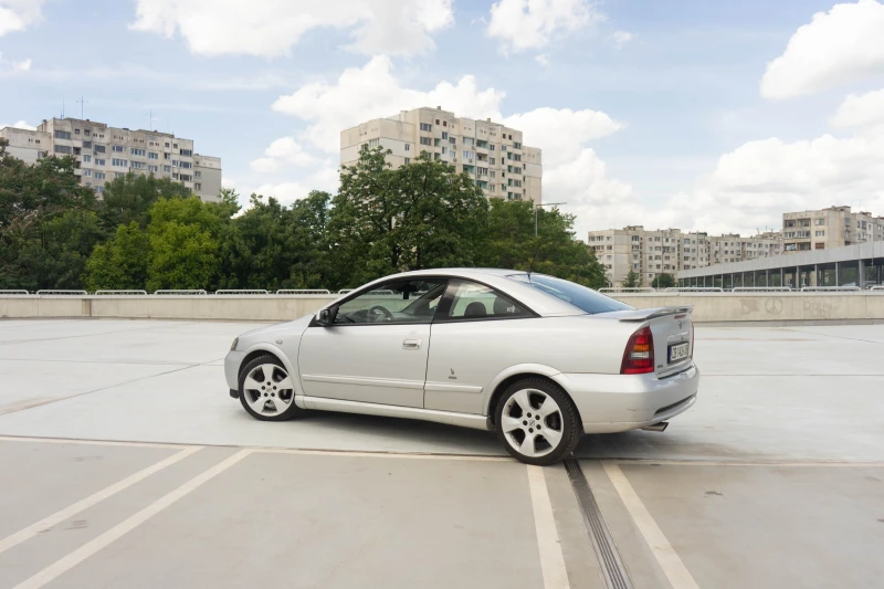 Opel Astra 2.2, снимка 2 - Автомобили и джипове - 53264768