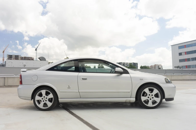 Opel Astra 2.2, снимка 6 - Автомобили и джипове - 53264768