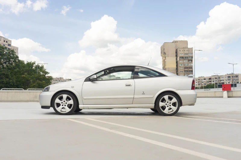 Opel Astra 2.2, снимка 5 - Автомобили и джипове - 53264768