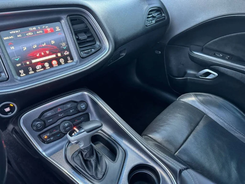 Dodge Challenger SXT Plus * RWD* АвтоКредит* (ЦЕНА ДО БГ), снимка 11 - Автомобили и джипове - 53434768