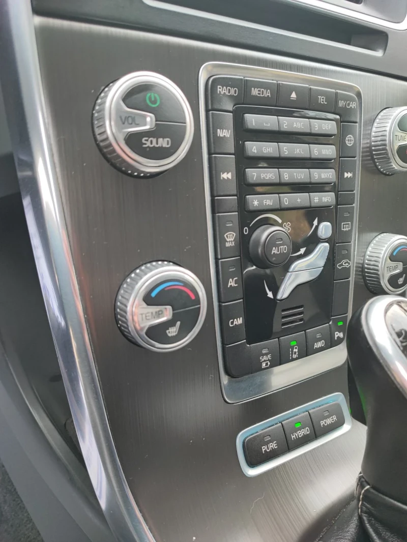 Volvo V60 D6, снимка 11 - Автомобили и джипове - 53597701