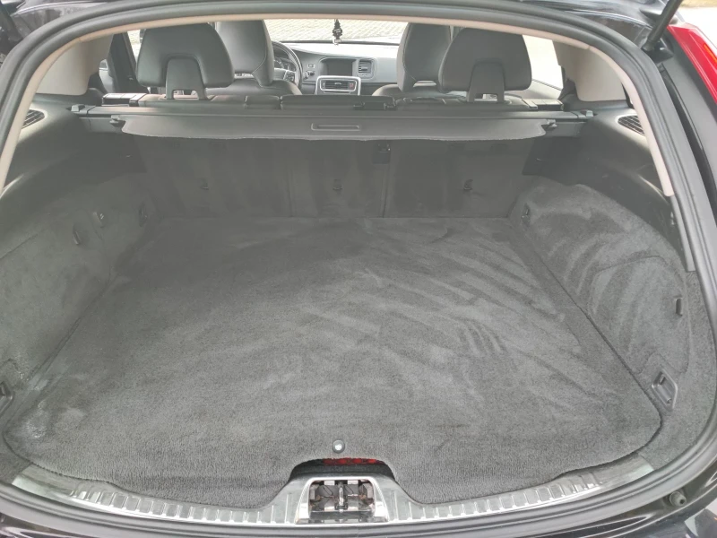 Volvo V60 D6, снимка 12 - Автомобили и джипове - 53597701