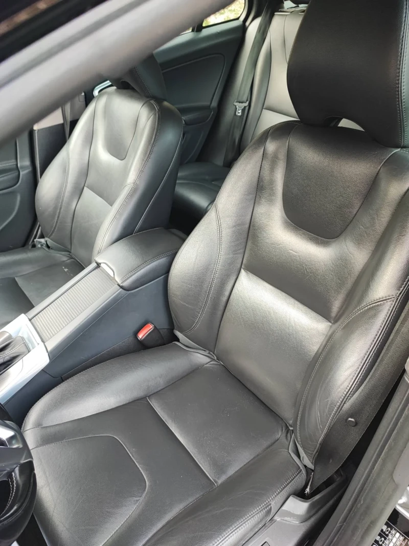 Volvo V60 D6, снимка 9 - Автомобили и джипове - 53597701