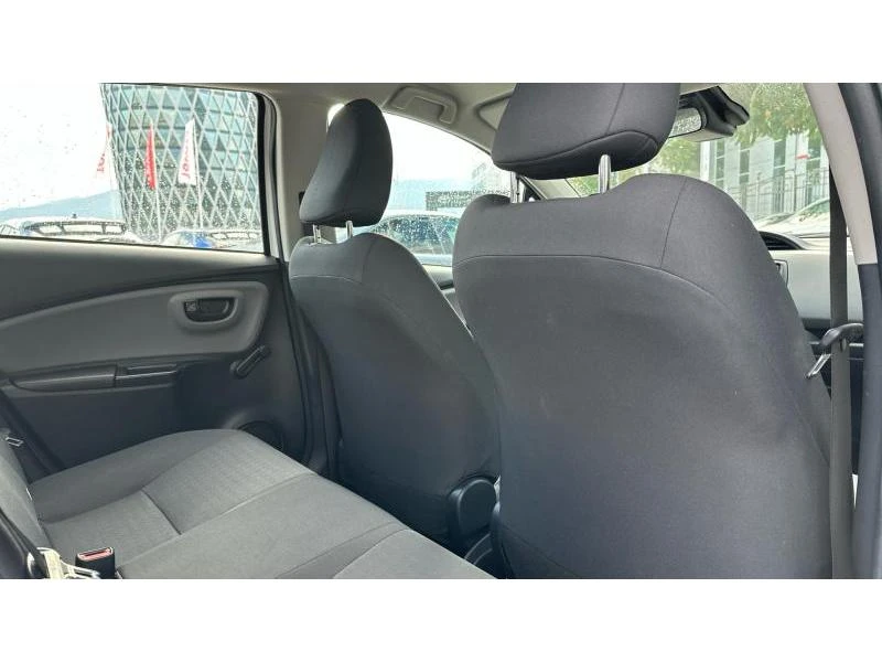Toyota Yaris YARIS 1.5P TERRA - изображение 7
