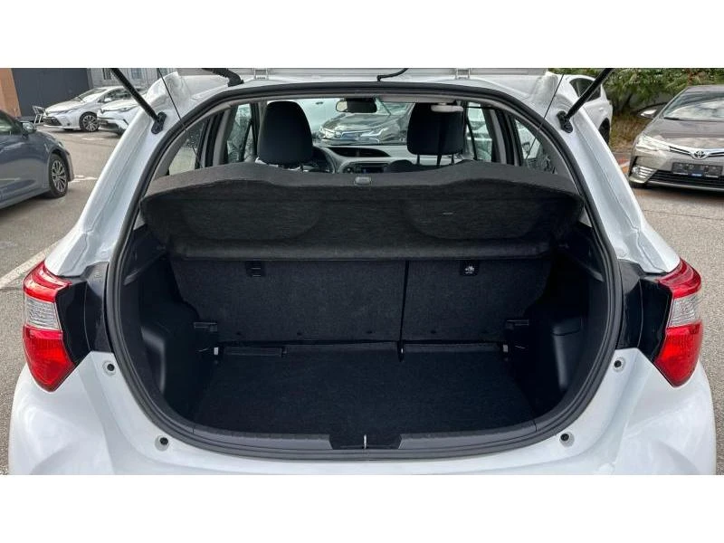 Toyota Yaris YARIS 1.5P TERRA - изображение 10