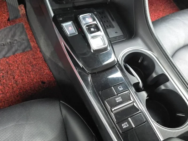Hyundai Sonata 2.0 PREMIUM, снимка 9 - Автомобили и джипове - 55221404