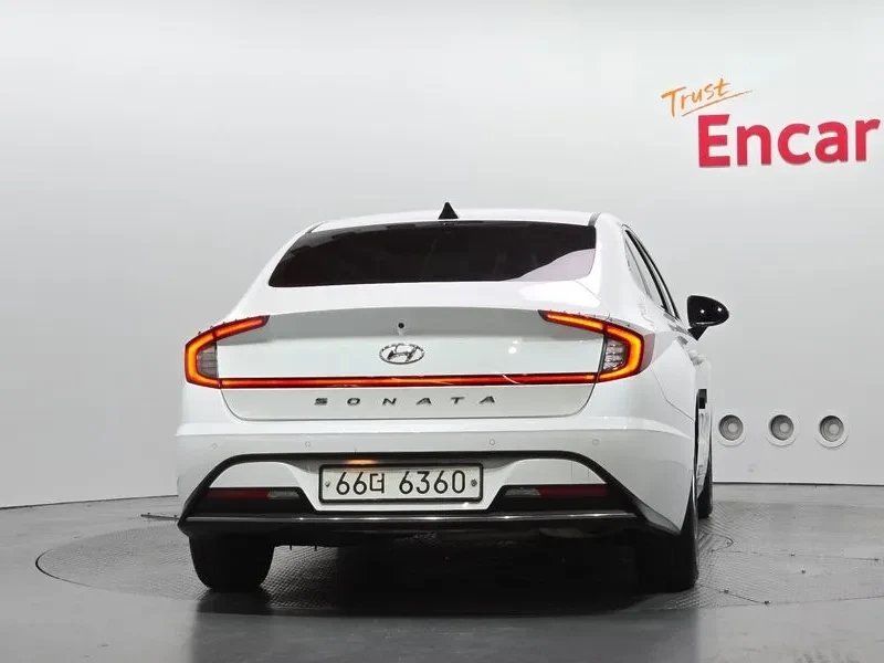 Hyundai Sonata 2.0 PREMIUM, снимка 4 - Автомобили и джипове - 55221404