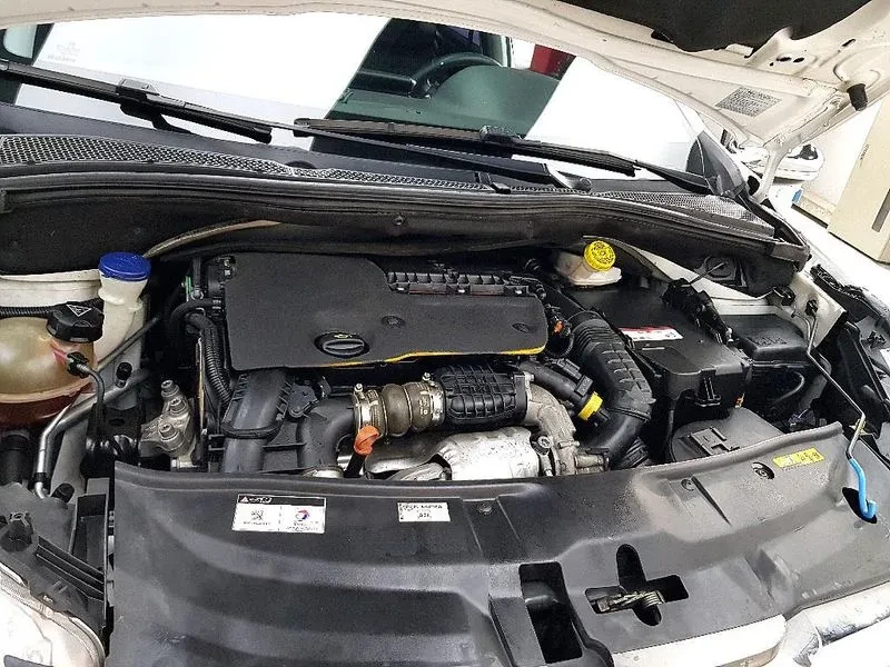 Peugeot 2008 1.6 BlueHDI - САМО 30% АВАНС, снимка 6 - Автомобили и джипове - 56016830