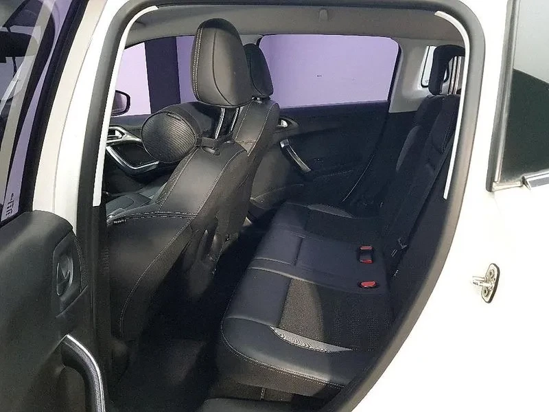 Peugeot 2008 1.6 BlueHDI - САМО 30% АВАНС, снимка 9 - Автомобили и джипове - 56016830