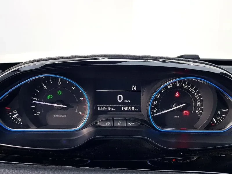Peugeot 2008 1.6 BlueHDI - САМО 30% АВАНС, снимка 7 - Автомобили и джипове - 56016830