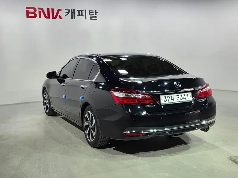 Honda Accord 2.4 9Th Generation, снимка 10 - Автомобили и джипове - 56021109