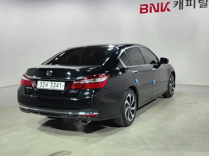 Honda Accord 2.4 9Th Generation, снимка 17 - Автомобили и джипове - 56021109