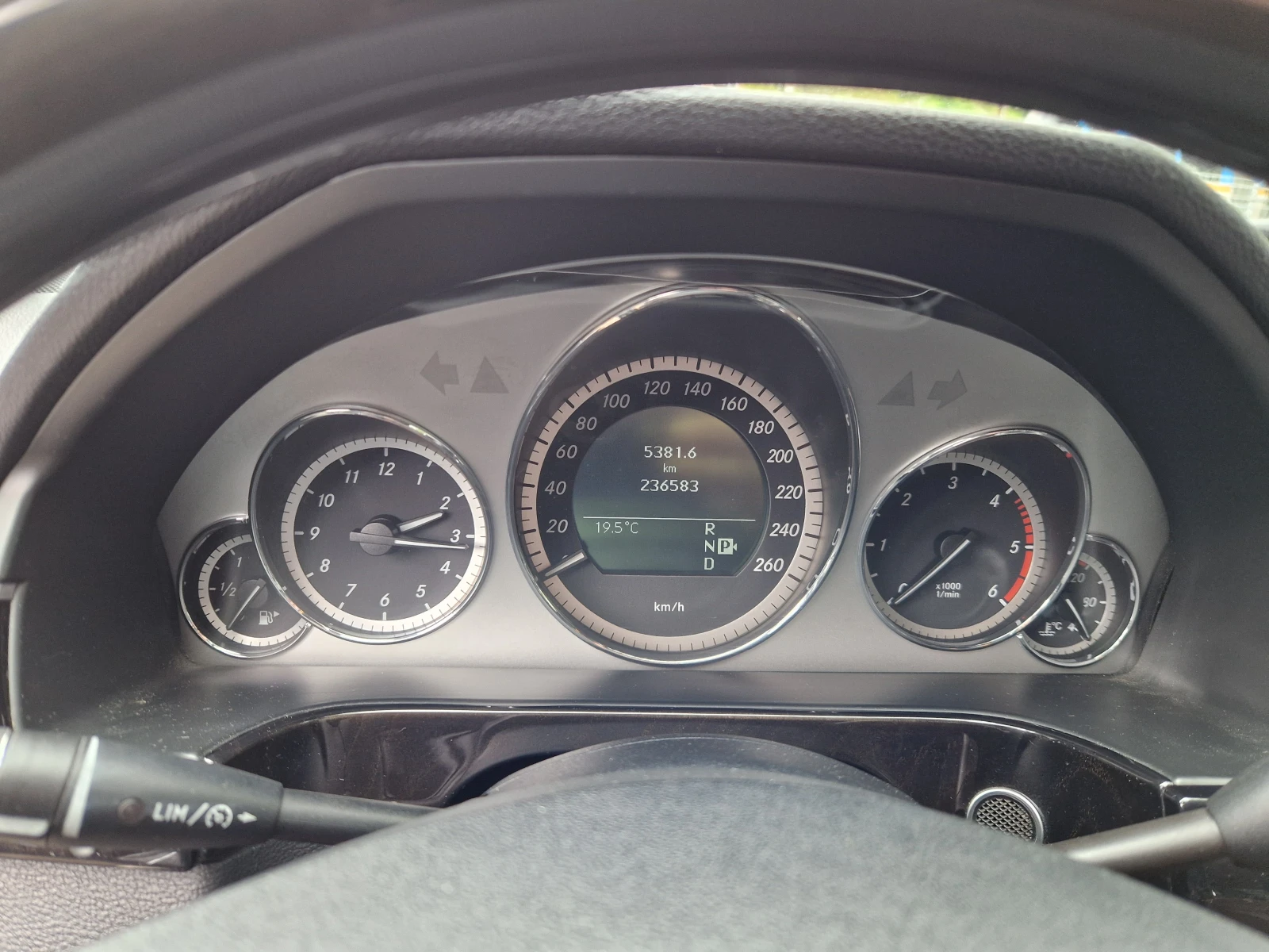 Mercedes-Benz E 350 4 Matic - изображение 9