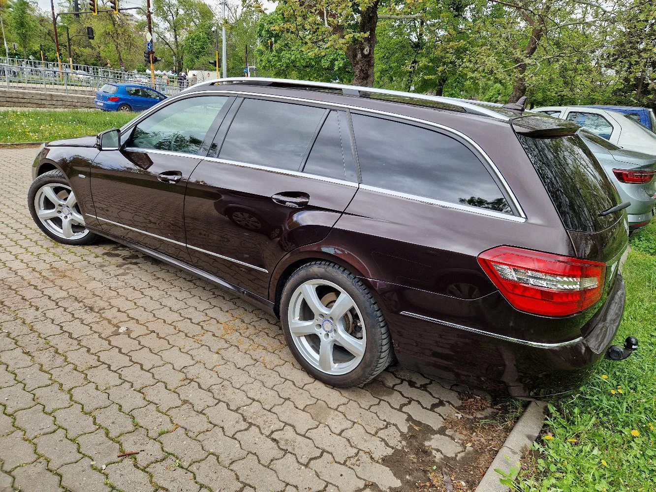 Mercedes-Benz E 350 4 Matic - изображение 3