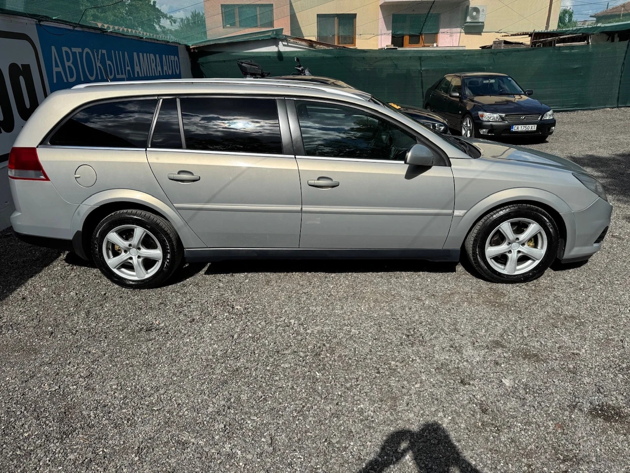 Opel Vectra 1.9CDTI 150кс/ПЪРВИ СОБСТВ./НОВА ОТ БГ/167000км.! - изображение 5