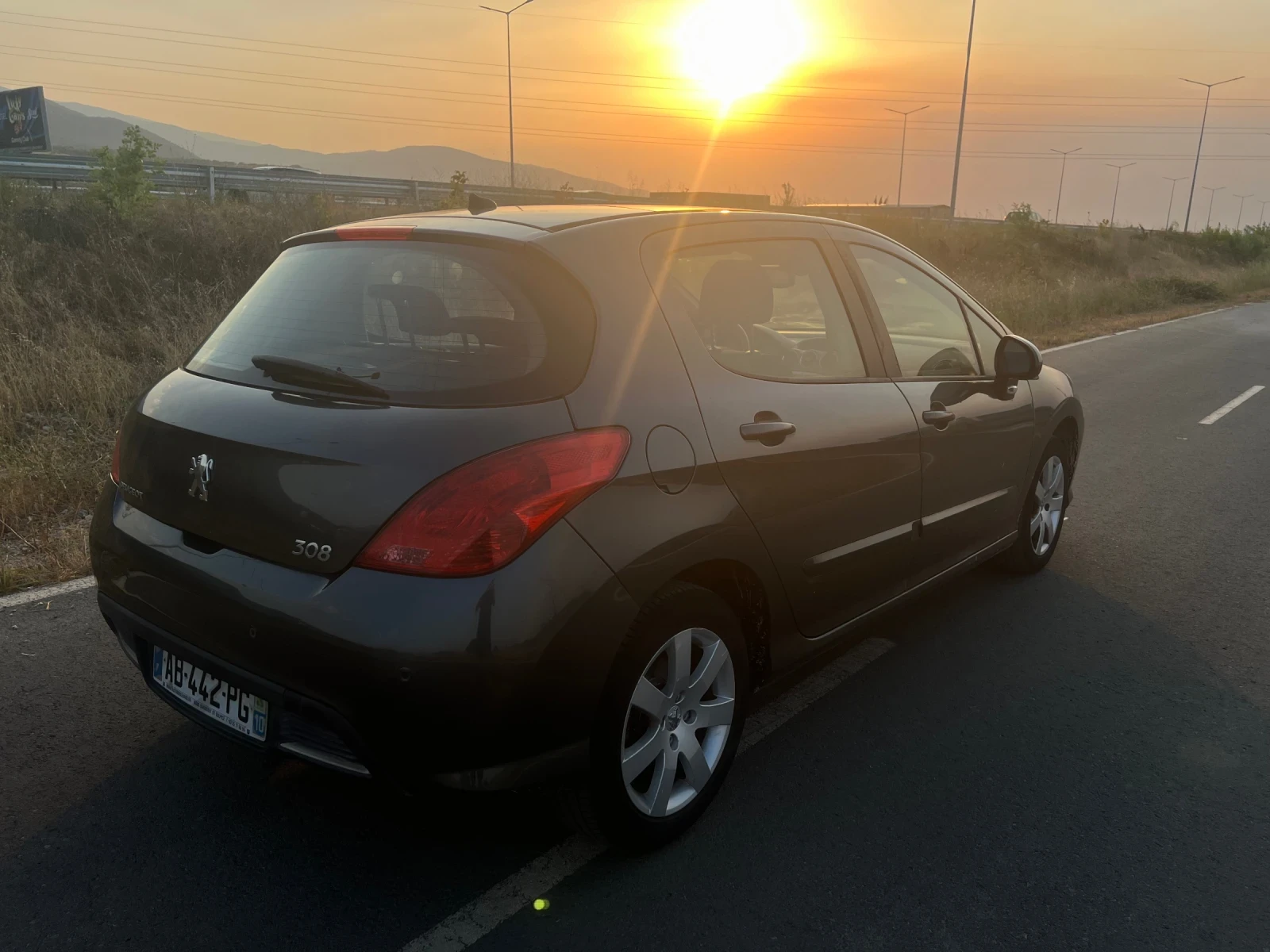 Peugeot 308 1.6HDI/Panorama/Dual-zone Climate/110PS/Euro4 - изображение 5