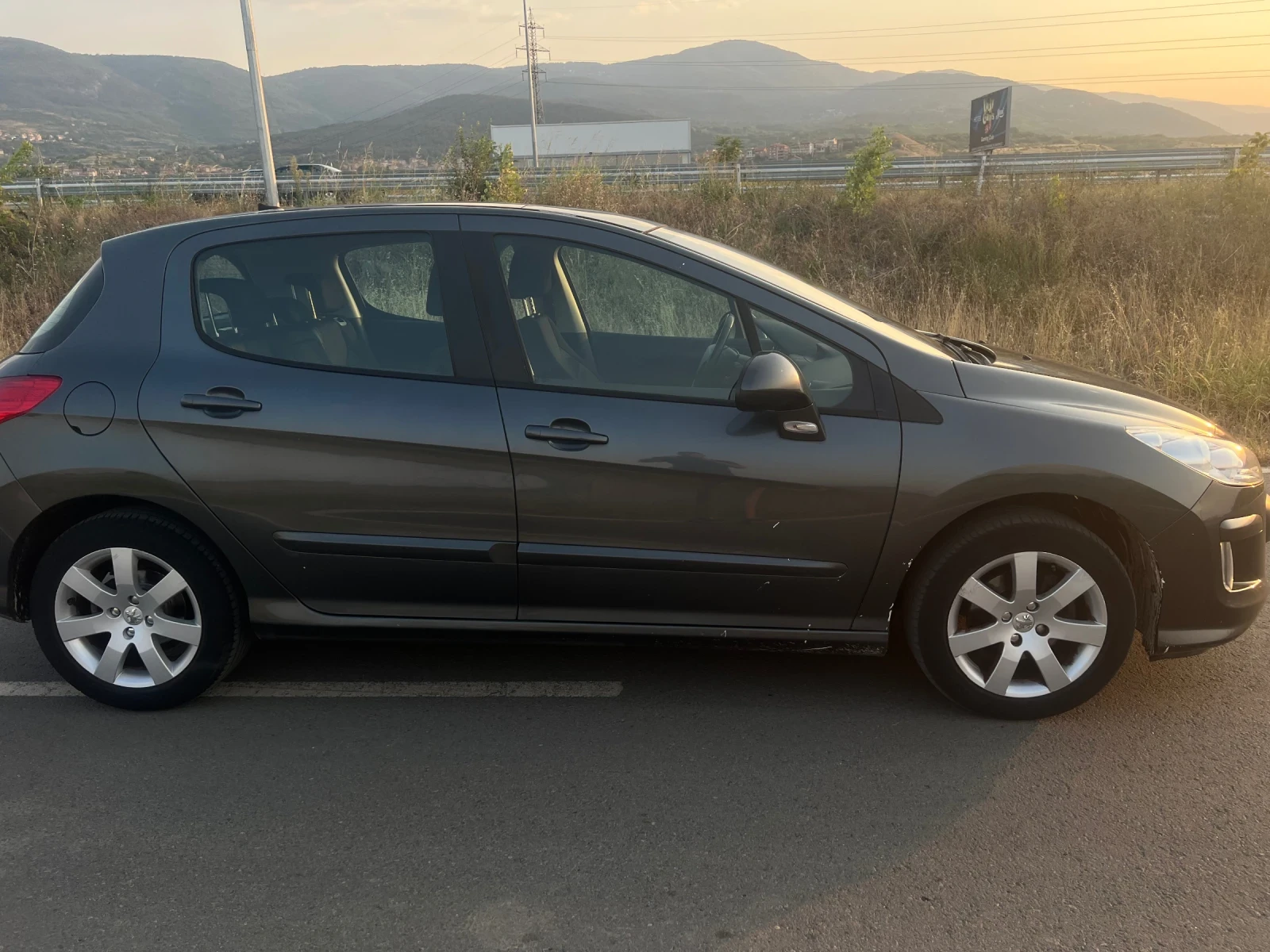 Peugeot 308 1.6HDI/Panorama/Dual-zone Climate/110PS/Euro4 - изображение 4