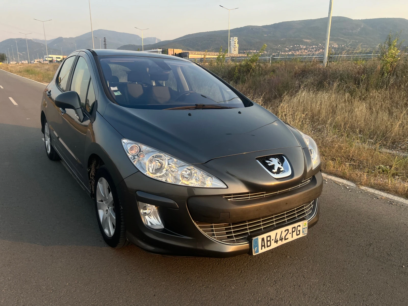 Peugeot 308 1.6HDI/Panorama/Dual-zone Climate/110PS/Euro4 - изображение 3