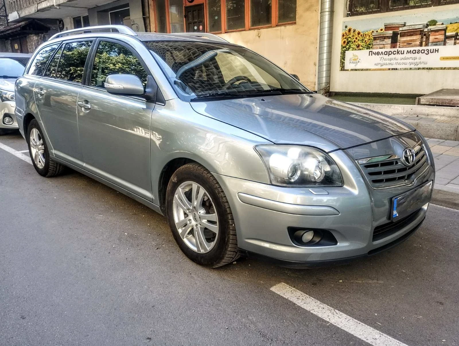 Toyota Avensis D4D - изображение 2