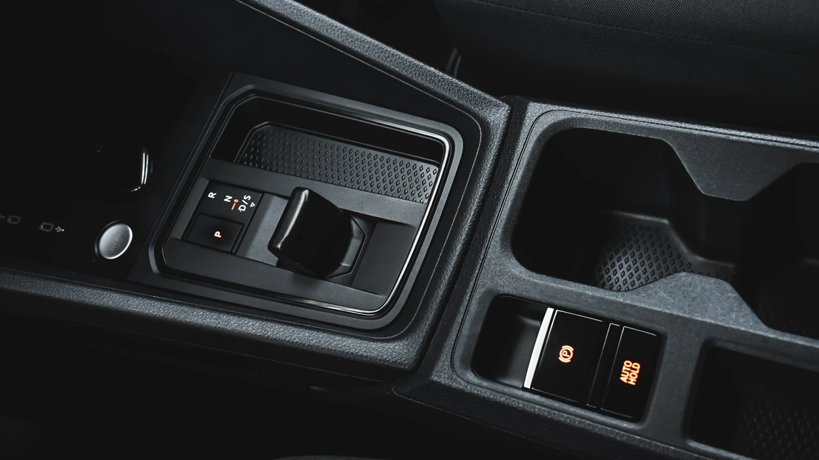 VW Caddy 2.0TDI LED | Mobile.bg   16