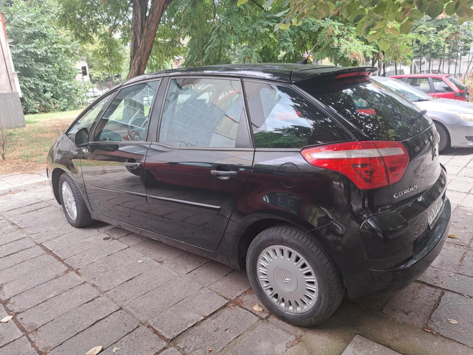 Citroen Grand C4 Picasso 1.6 HDE - изображение 8