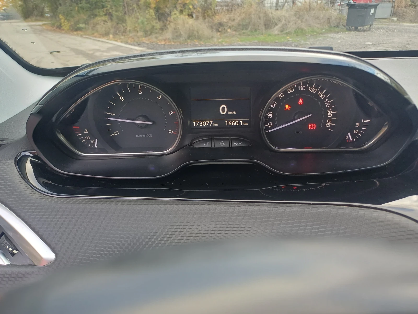 Peugeot 2008 1.6 BLUE HDI | Mobile.bg — изображение 17