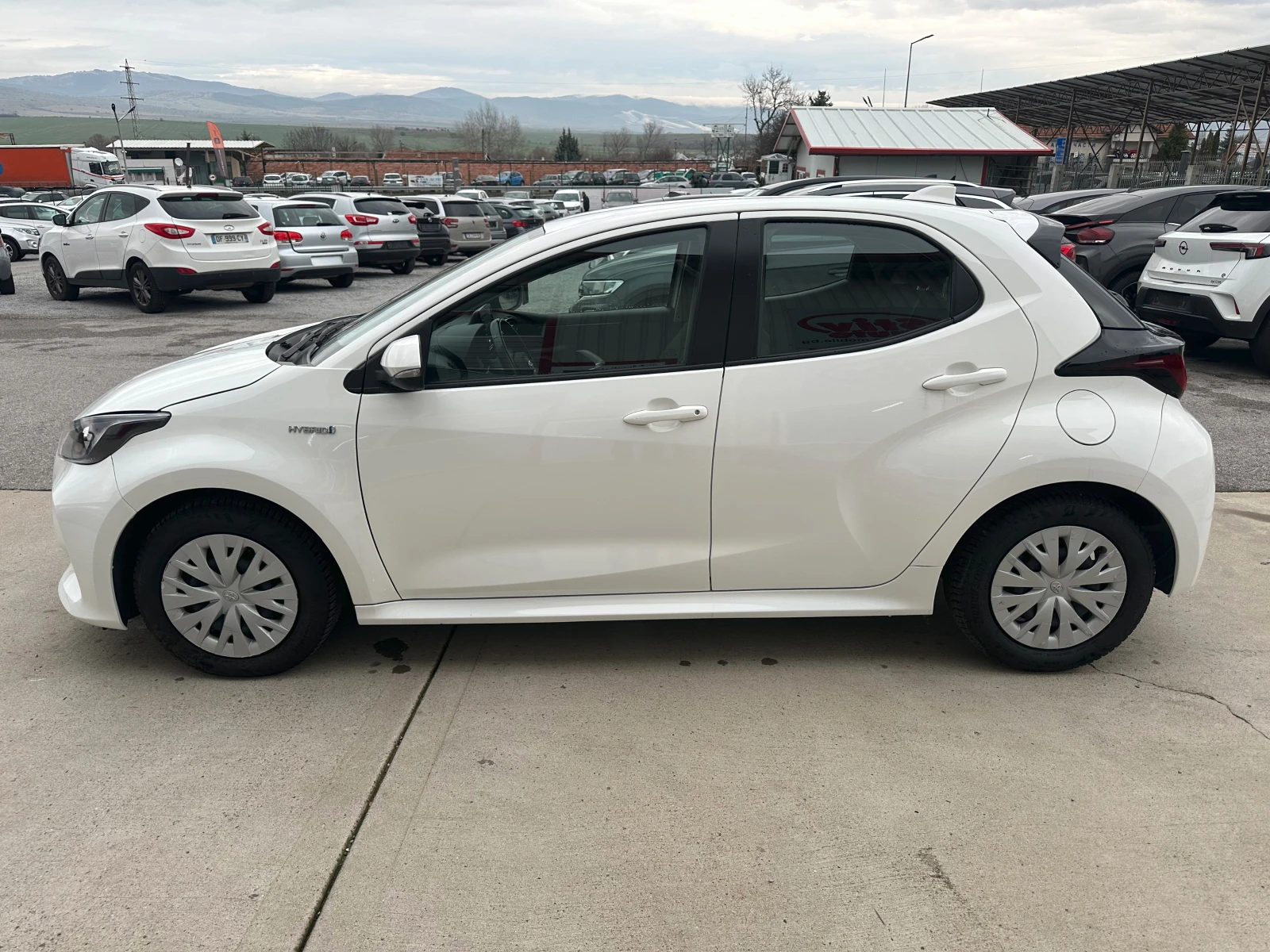 Toyota Yaris 1.5HYBRID | Mobile.bg   3