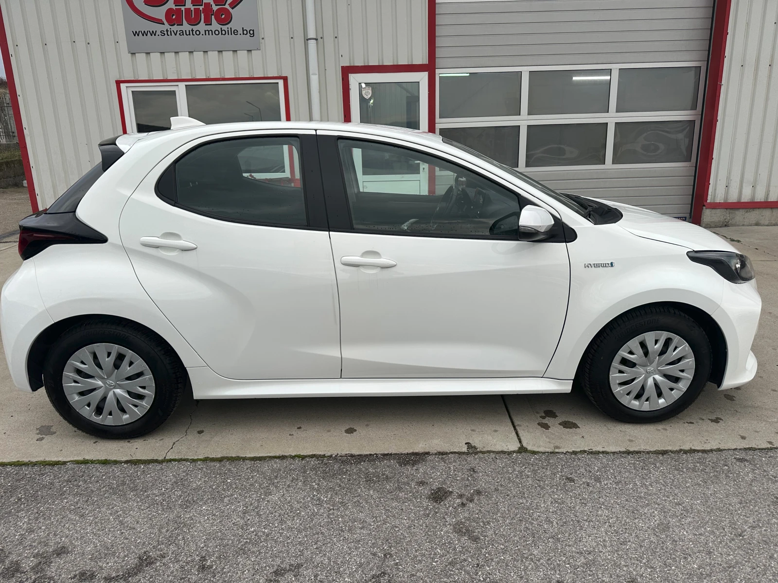 Toyota Yaris 1.5HYBRID | Mobile.bg   7