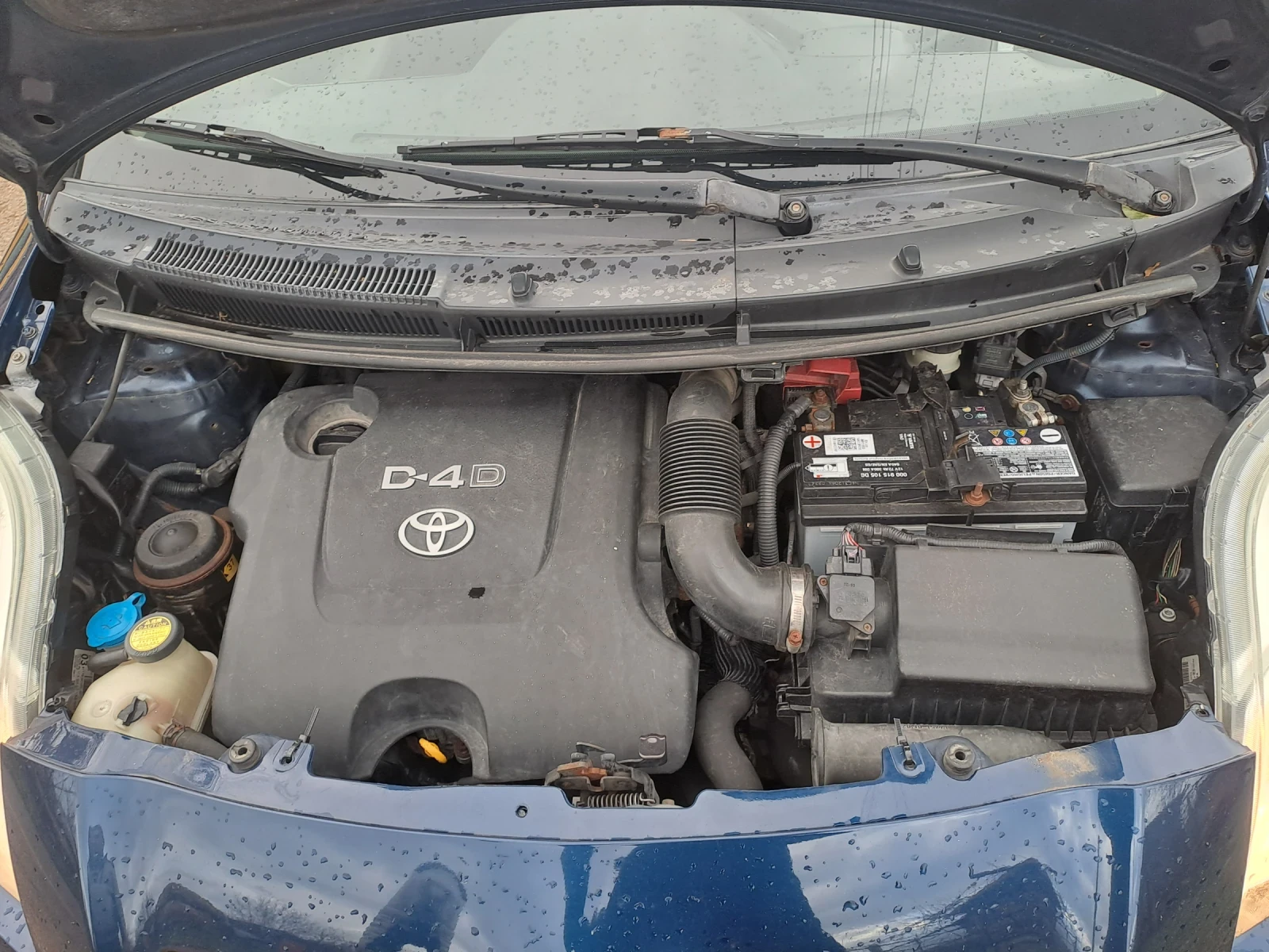 Toyota Yaris  - изображение 8