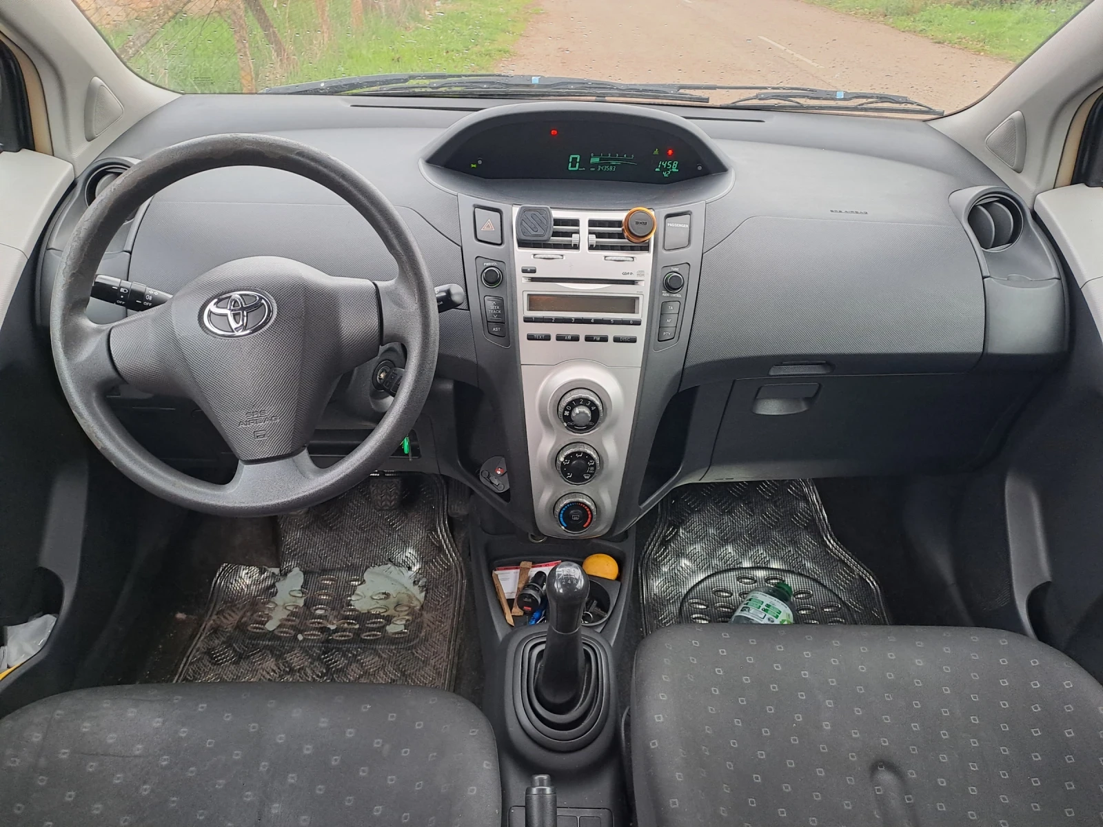 Toyota Yaris  - изображение 5