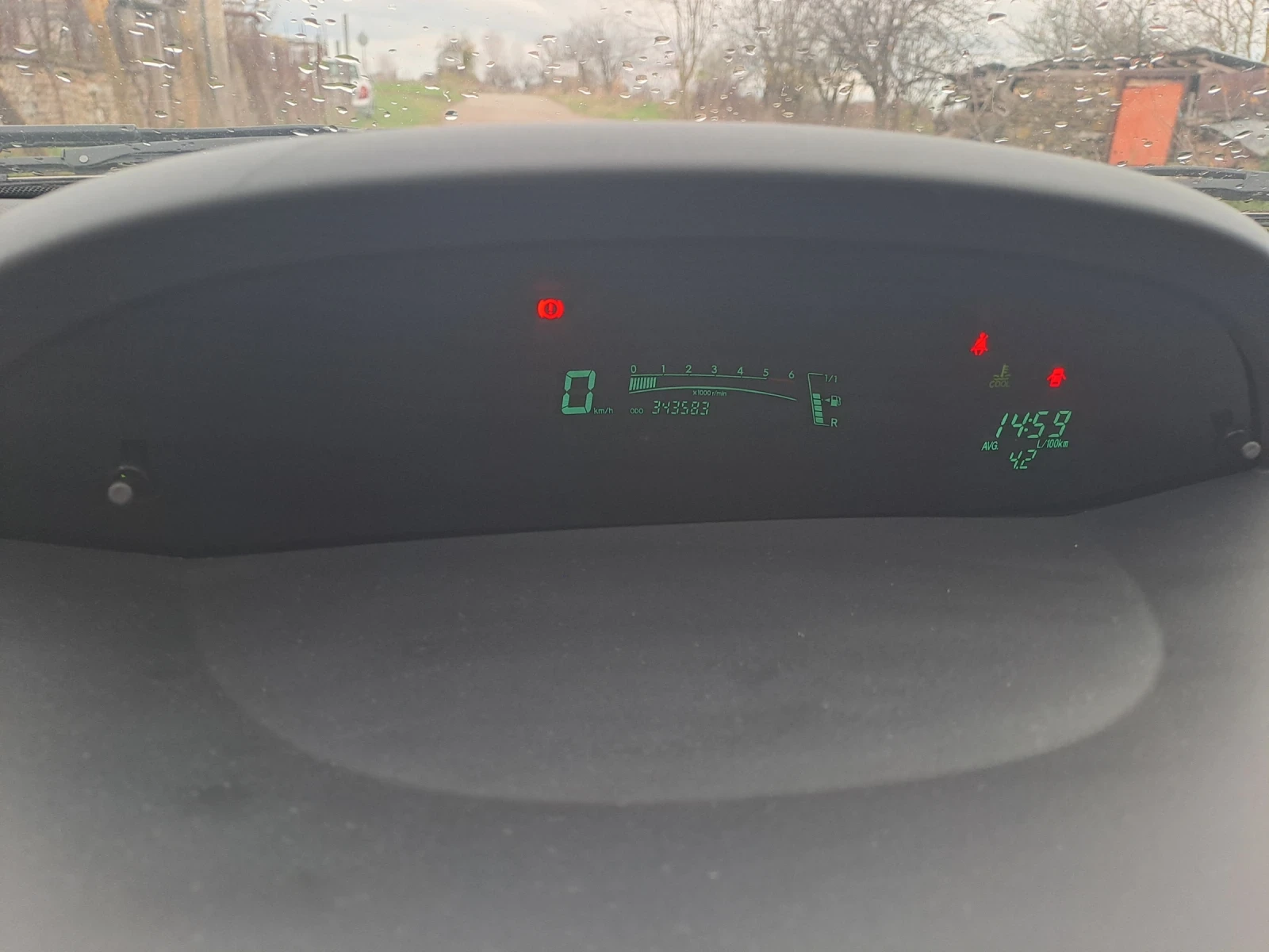 Toyota Yaris  - изображение 6