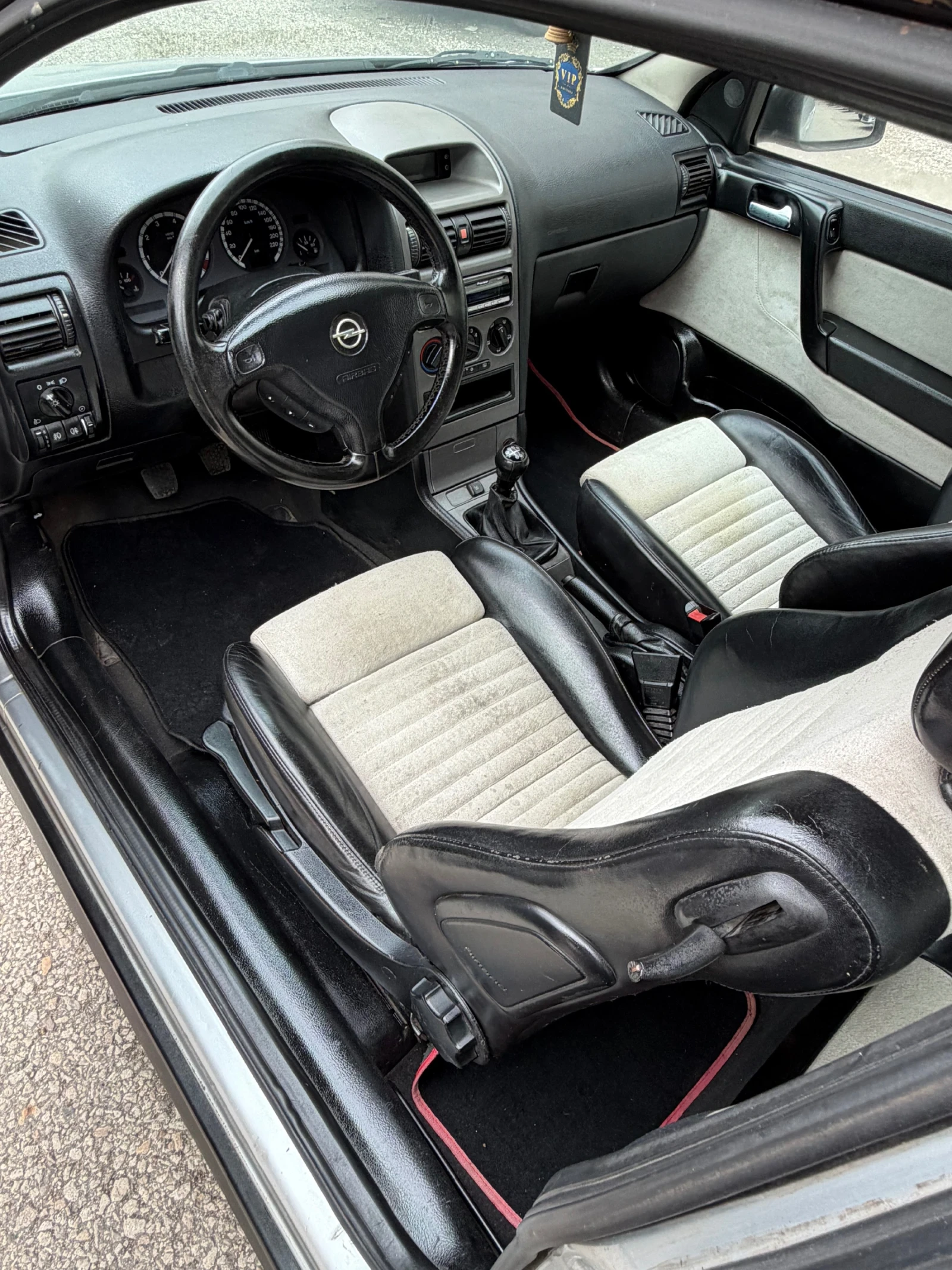 Opel Astra Газ бензин, снимка 7 - Автомобили и джипове - 53927402