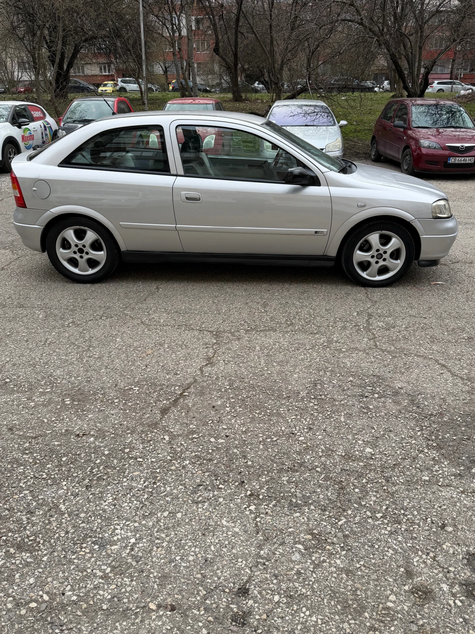 Opel Astra Газ бензин, снимка 3 - Автомобили и джипове - 53927402